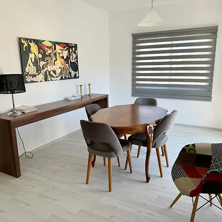 Flat On Mehmet Akif Street Appartement *