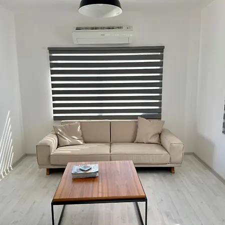 Flat On Mehmet Akif Street Apartament Nikozja